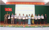Công bố các quyết định nhân sự và khen thưởng các cấp
