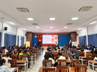Gần 200 sinh viên tham dự Hội thảo “Tu nghiệp hưởng lương tại Mỹ và Châu Âu