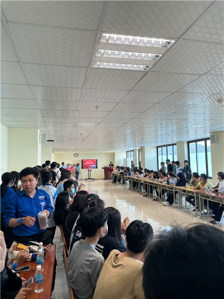 NGOẠI KHÓA TIẾNG ANH CHO SINH VIÊN TOÀN TRƯỜNG