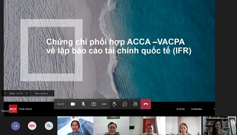 Làm việc với ACCA và VACPA về việc đào tạo chứng chỉ phối hợp CerIFR