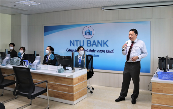 Khánh thành phòng thực hành Ngân hàng NTU Bank