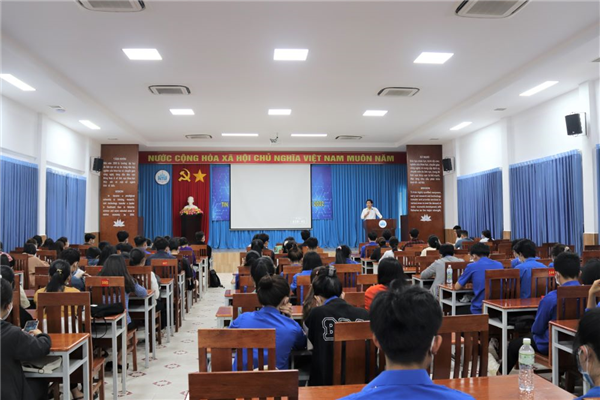 Gần 200 sinh viên tham gia chương trình Tư vấn hướng nghiệp theo chương trình thực tập sinh tại Nhật Bản