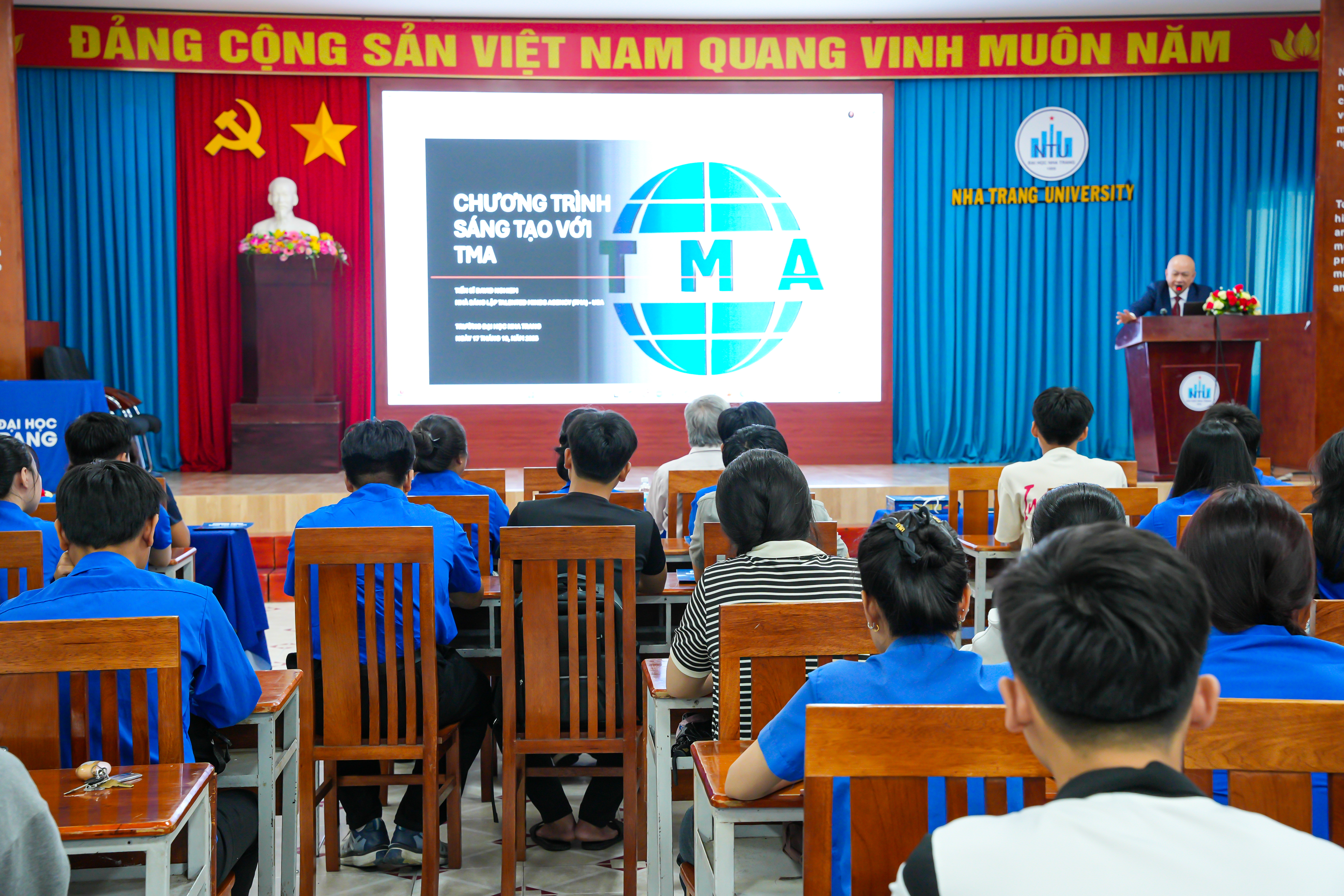 Hội thảo “Khởi nghiệp và Phát triển sáng tạo” tại Trường Đại học Nha Trang
