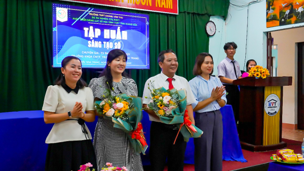 Trường Đại học Nha Trang đồng hành cùng Trường THPT Hoàng Văn Thụ trong hoạt động sáng tạo số và phát triển năng lực khoa học kỹ thuật