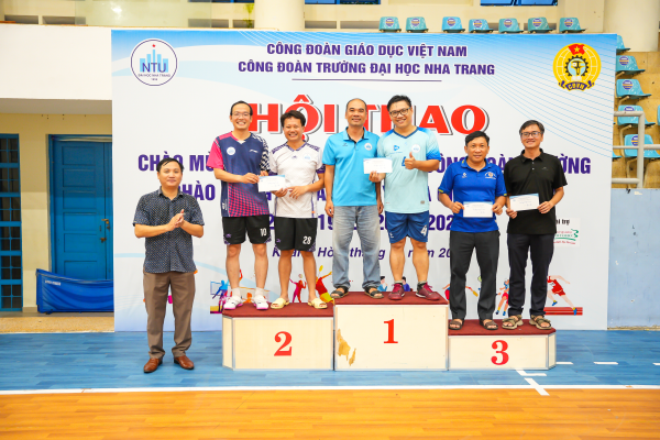 Bế mạc Hội thao NTU 2025: Khép lại mùa giải sôi động, lan tỏa tinh thần đoàn kết