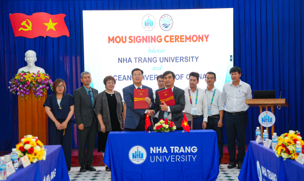 Họp thường niên Mạng lưới các trường đại học và viện nghiên cứu về biển và ký kết hợp tác với Đại học Hải dương Trung Quốc