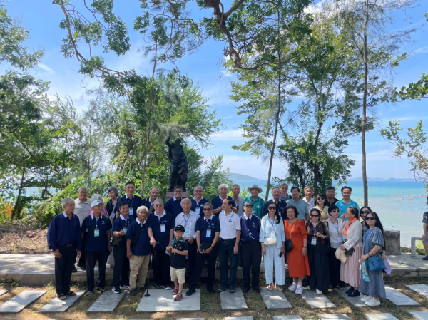 Cựu học sinh La San Hội ngộ lần VIII tham quan Trường Đại học Nha Trang