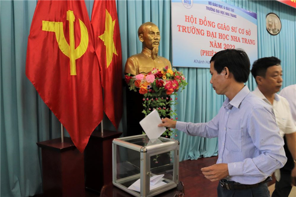 Phiên họp thứ nhất Hội đồng Giáo sư cơ sở Trường Đại học Nha Trang năm 2022