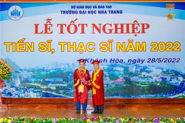 Trường ĐH Nha Trang tổ chức lễ tốt nghiệp đào tạo sau đại học đợt 1 năm 2022
