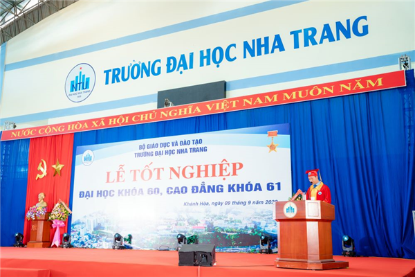 Tổ chức Lễ tốt nghiệp đại học khóa 60, cao đẳng khóa 61