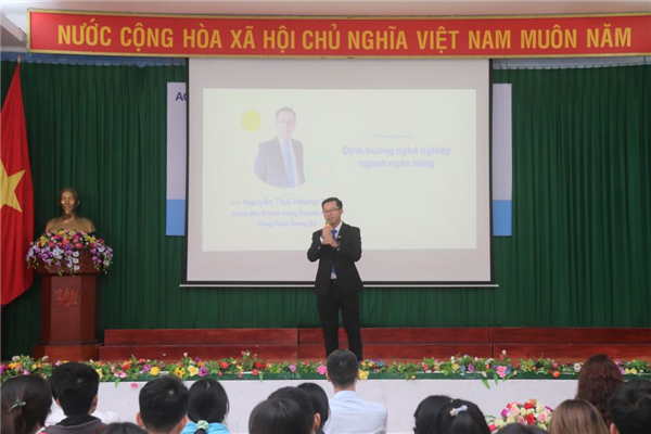 Hơn 300 sinh viên tham dự chương trình The Next Banker 2023