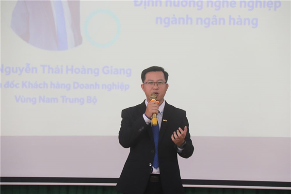 Hơn 300 sinh viên tham dự chương trình The Next Banker 2023