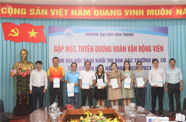 Gặp mặt và tuyên dương đoàn vận động viên tham gia Hội thao Khối thi đua các Trường ĐH, CĐ tỉnh Khánh Hòa năm học 2022-2023