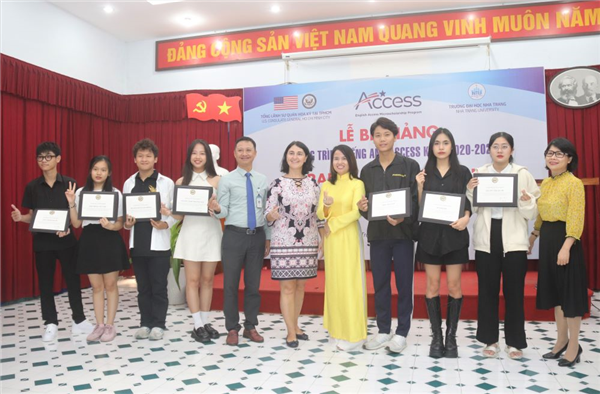 Bế giảng Chương trình tiếng Anh Access khóa 2020 - 2022