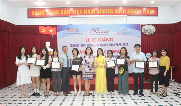Bế giảng Chương trình tiếng Anh Access khóa 2020 - 2022