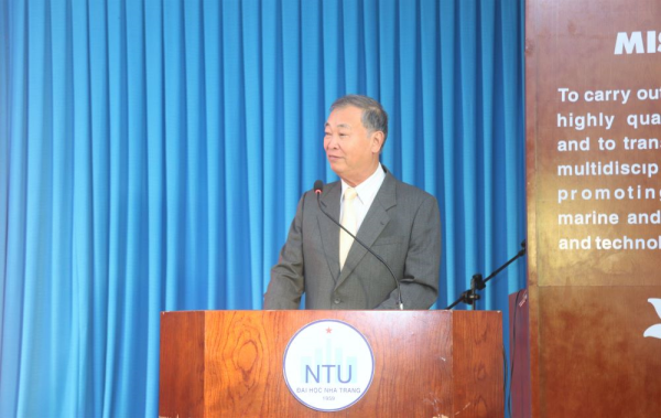 Gặp mặt nguyên lãnh đạo và cán bộ hưu trí Nhà trường trước Tết Nguyên đán 2023 