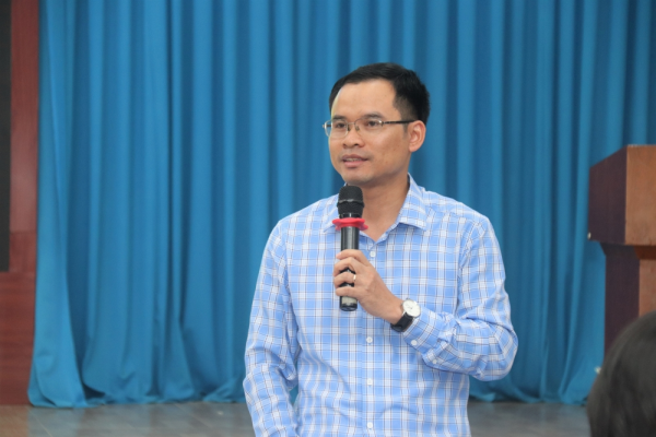 Lãnh đạo Nhà trường gặp gỡ và đối thoại với sinh viên chương trình đào tạo Minh Phú – NTU