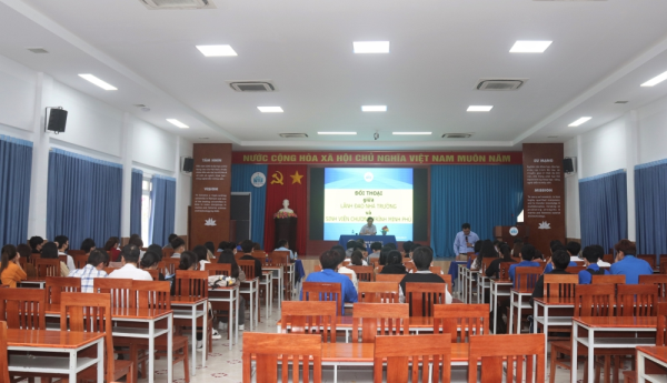 Lãnh đạo Nhà trường gặp gỡ và đối thoại với sinh viên chương trình đào tạo Minh Phú – NTU