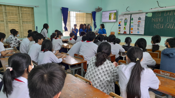 Sinh viên Trường ĐH Nha Trang thực hiện chuỗi hoạt động tuyên truyền về sử dụng năng lượng hiệu quả tại trường học