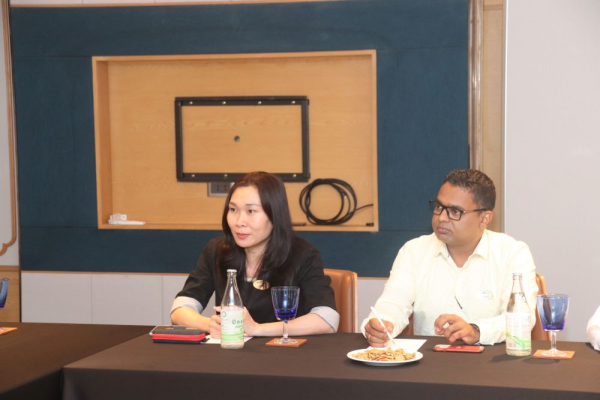 Ký kết hợp tác với Khu nghỉ dưỡng Mövenpick Cam Ranh