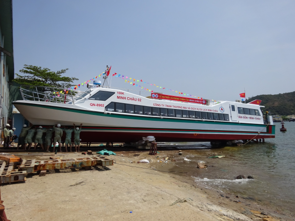 Viện Nghiên cứu Chế tạo Tàu thủy hạ thủy tàu khách Minh Châu 02