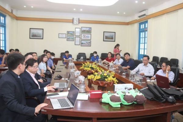 Làm việc với đại diện Công ty TNHH giải pháp kỹ thuật AVnet