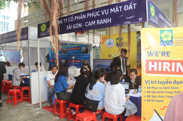 Nhiều cơ hội việc làm hấp dẫn tại Ngày hội Tuyển dụng Việc làm năm 2023
