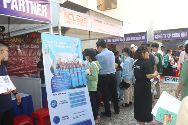 Nhiều cơ hội việc làm hấp dẫn tại Ngày hội Tuyển dụng Việc làm năm 2023