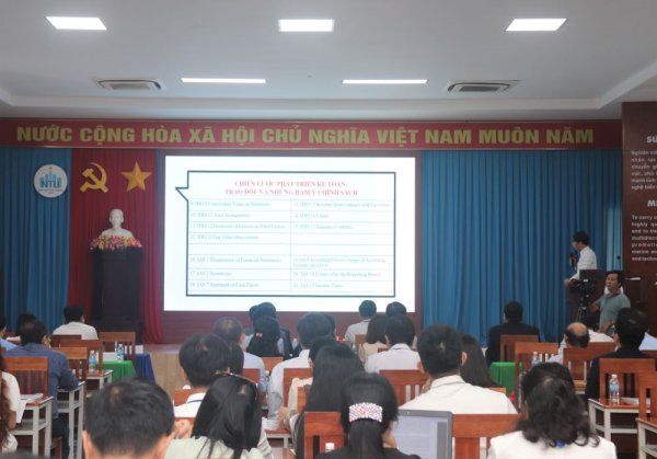 Hội thảo “Xu hướng nghiên cứu lĩnh vực tài chính, kế toán, kiểm toán và quản trị trong bối cảnh mới”