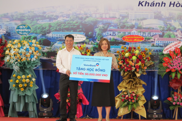 Trường ĐH Nha Trang tổ chức Lễ khai giảng năm học 2023 – 2024 và công bố quyết định công nhận đạt chuẩn kiểm định giáo dục lần thứ 3