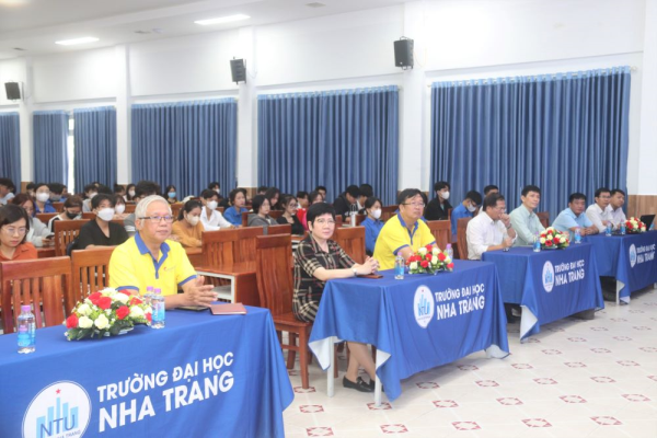 Đại diện Tập đoàn thủy sản Minh Phú gặp gỡ sinh viên đang theo học chương trình đào tạo Minh Phú – NTU