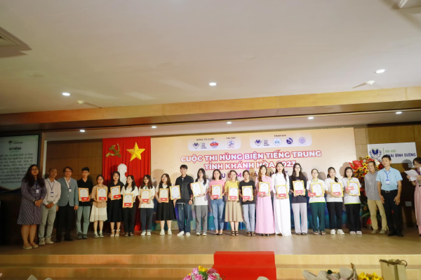 Sinh viên Trường ĐH Nha Trang đạt giải cao nhất tại Chung kết cuộc thi hùng biện tiếng Trung tỉnh Khánh Hòa năm 2023
