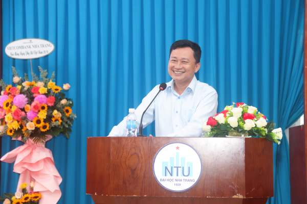 Trường ĐH Nha Trang tổ chức Toạ đàm với chủ đề “Thầy cô hạnh phúc” nhân dịp 20/10