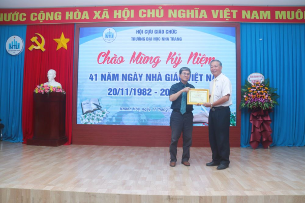 Gặp mặt thường niên Hội Cựu giáo chức Trường ĐH Nha Trang
