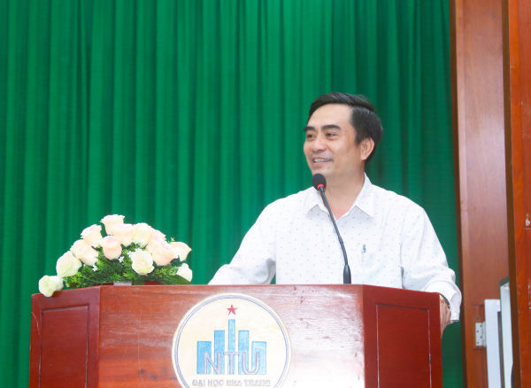 Gặp mặt kỷ niệm Ngày thành lập Quân đội Nhân dân Việt Nam và Ngày thành lập Hội Cựu chiến binh Trường ĐH Nha Trang