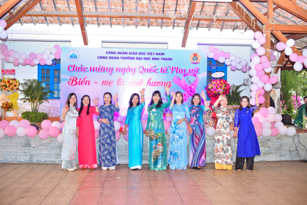 Trường ĐH Nha Trang tổ chức chương trình “Biển – Mẹ là quê hương” nhân dịp 8/3