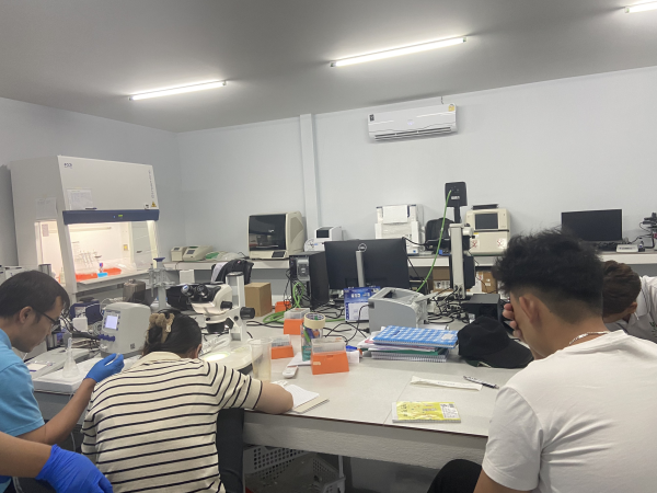 Sinh viên Viện Nuôi trồng Thủy sản, Trường Đại học Nha Trang, tham gia chương trình trao đổi sinh viên tại Thái Lan