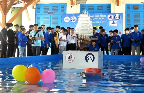 Trường ĐH Nha Trang tổ chức Ngày hội STEM 2024