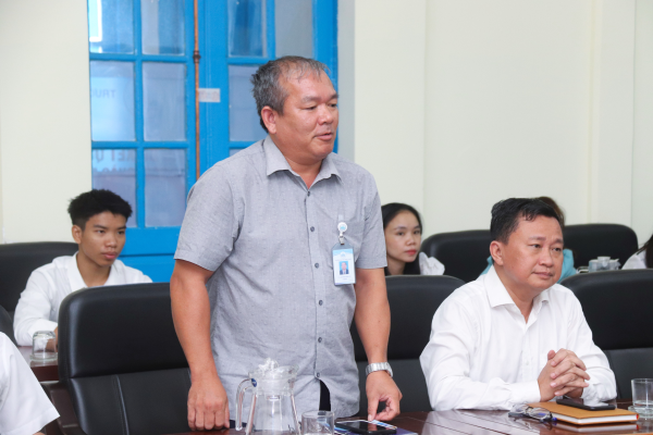 Làm việc với đại diện Tập đoàn Trường Hải