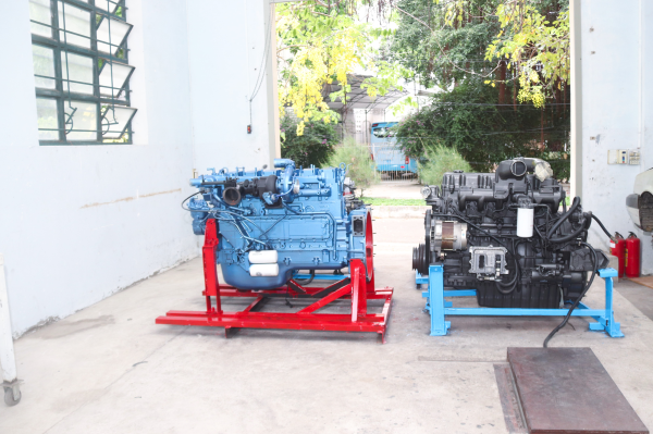 Làm việc với đại diện Tập đoàn Trường Hải