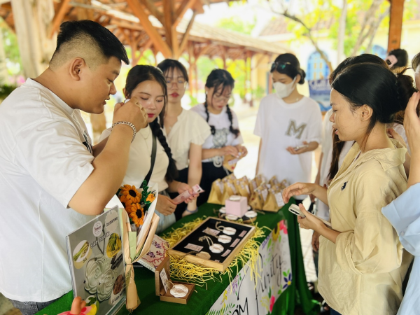 Triển lãm giới thiệu dự án và sản phẩm khởi nghiệp, đổi mới sáng tạo sinh viên Trường ĐH Nha Trang năm 2024
