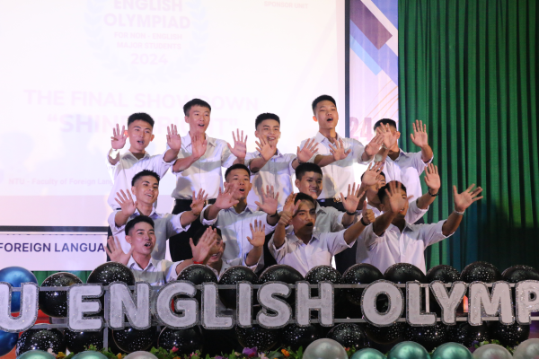 Chung kết cuộc thi Olympic tiếng Anh không chuyên Trường ĐH Nha Trang năm 2024