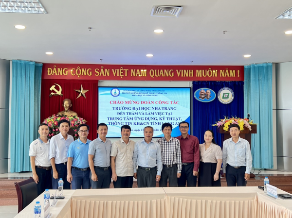 Trường ĐH Nha Trang làm việc để kết nối hợp tác với các cơ quan, doanh nghiệp tại Long An và Kiên Giang