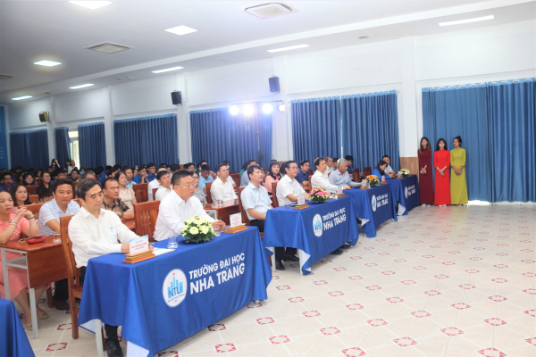 Lễ Mít tinh Hưởng ứng Ngày Môi trường Thế giới và Tháng hành động vì môi trường của ngành giáo dục năm 2024 tại Trường Đại học Nha Trang