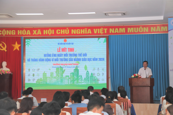 Lễ Mít tinh Hưởng ứng Ngày Môi trường Thế giới và Tháng hành động vì môi trường của ngành giáo dục năm 2024 tại Trường Đại học Nha Trang
