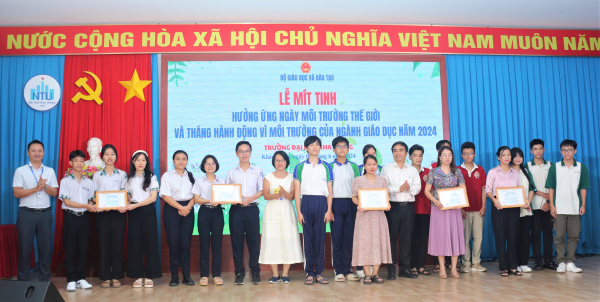 Lễ Mít tinh Hưởng ứng Ngày Môi trường Thế giới và Tháng hành động vì môi trường của ngành giáo dục năm 2024 tại Trường Đại học Nha Trang