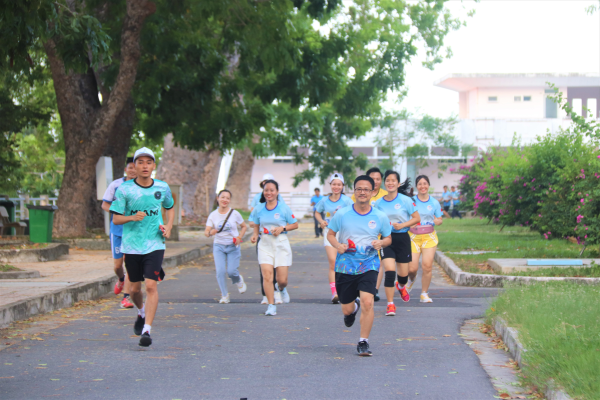 Lễ phát động Ngày hội khỏe NTU chào mừng kỷ niệm 65 năm ngày Truyền thống Trường Đại học Nha Trang