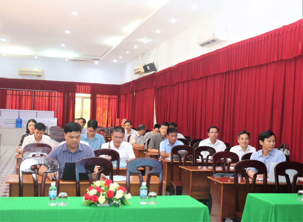 Trường Đại học Nha Trang tổ chức Hội nghị tập huấn nghiệp vụ kiểm tra công tác coi thi Kỳ thi tốt nghiệp trung học phổ thông năm 2024 cho viên chức