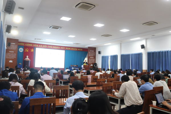 Diễn đàn “Khánh Hòa tạo đột phá từ trí tuệ Nhân tạo (AI)” diễn ra tại Trường ĐH Nha Trang