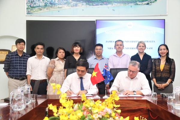 Ký kết hợp tác giữa Trường Đại học James Cook, Australia và Trường Đại học Nha Trang